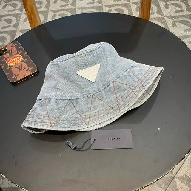 Prada's new denim old style fisherman's hat, easy to match for men and women, a