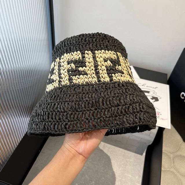 Special Fd new hand-crocheted straw hat,