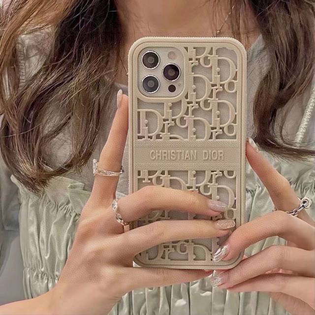 Dior new product Dior New exclusive private mold hollow design. Full-cover mobil