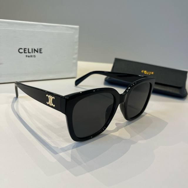Celine new sunglasses, loved by all fashion celebrities,