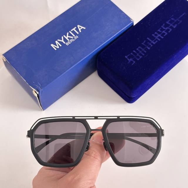Mykit* Majita Model: Mojave Size: 53mm 20-140 Mykita's simple vision, steel shee