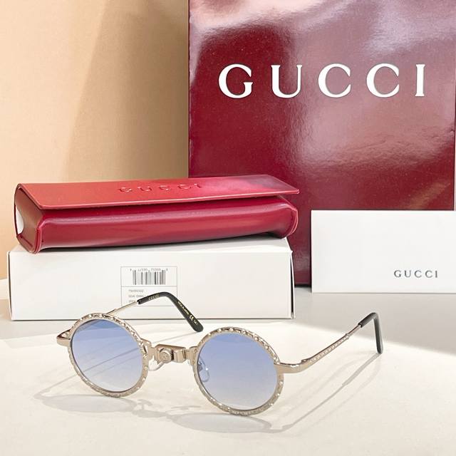 Gucc*Model