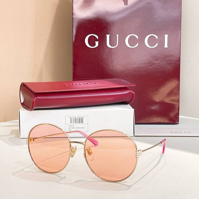 Gucc*Model