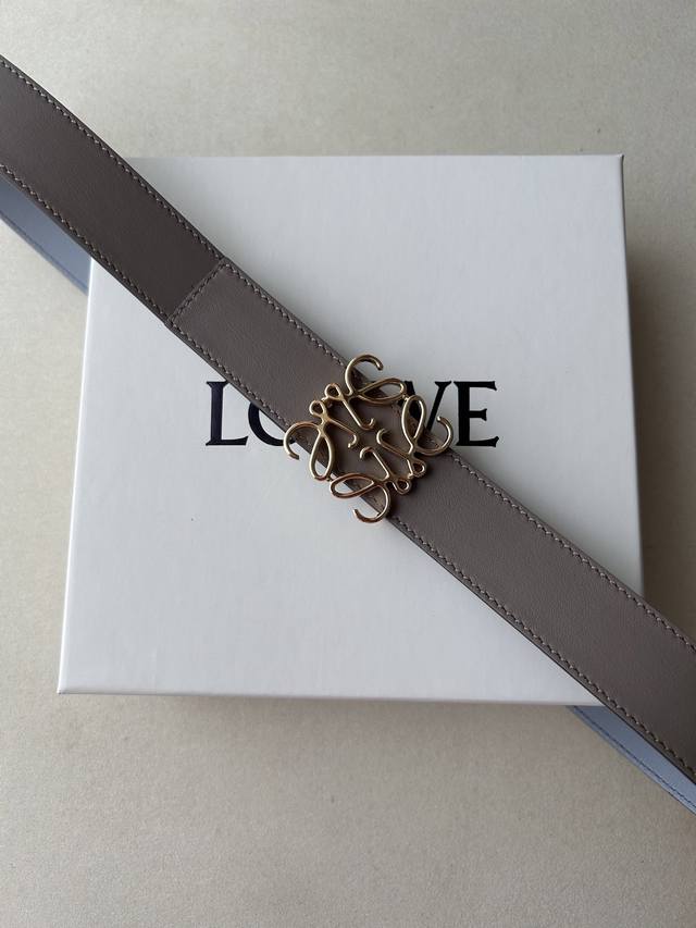 Brand: Loewe Price P Special Size: Bandwidth 28mm Genuine size Hardware material