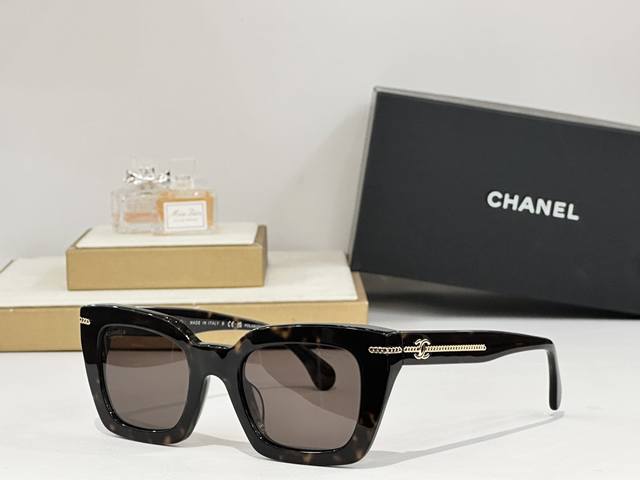 Chane* Model: 5509-A Size: 51 ports 22 140