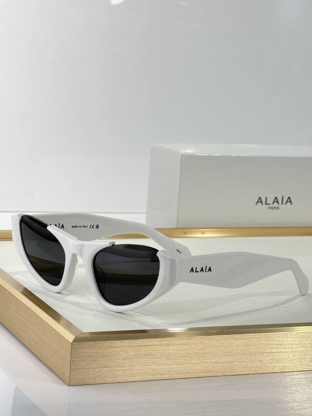 Top Quality Alaia Time Single Product Mod: Aa0076S Size: 57-17-145
