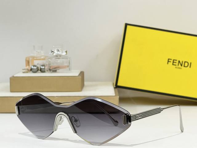 Fendi Mod: Ff0440 S Size: 145 ports 0