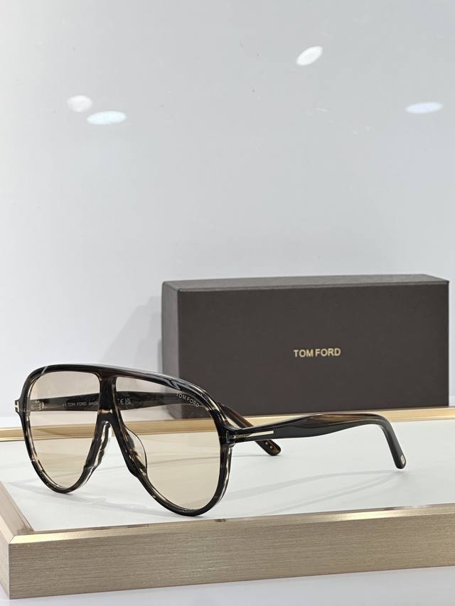 Tom For* Mod: Ft1211 Size: 65-5-140