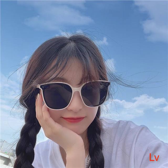 Louis Vuitto*Small face sunglasses for women Ins celebrity personality all-match