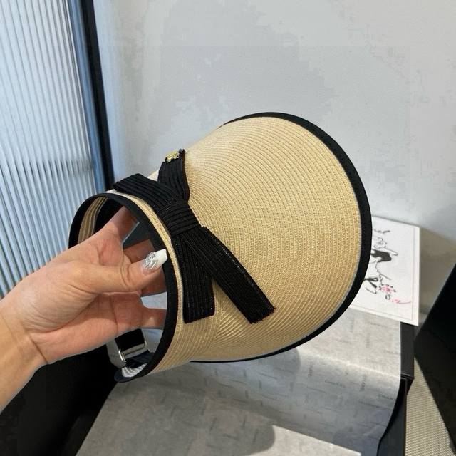 Chanel hollow top sun hat, Pp straw fabric, adjustable