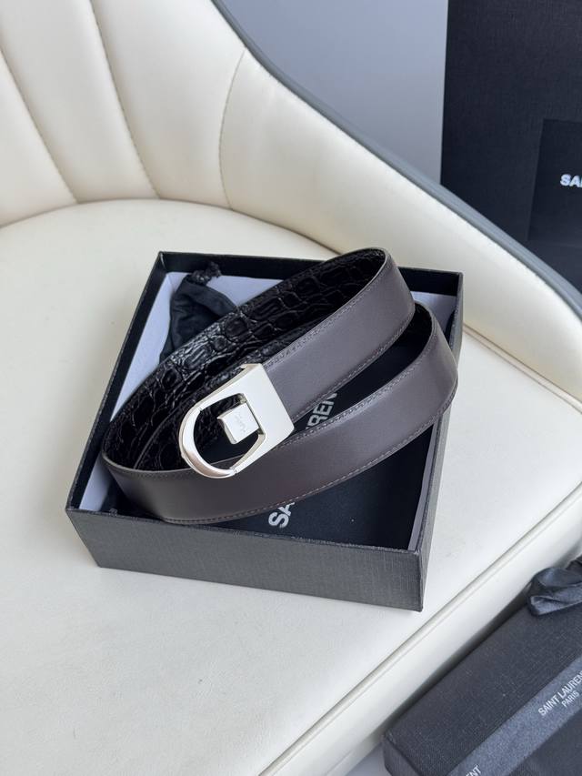 Special 2025 Spring Show Saint Laurent Women's Belt with Original Gold Electropl
