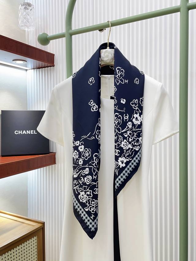 18 Momme double-sided same color new style small fragrance floral combination is