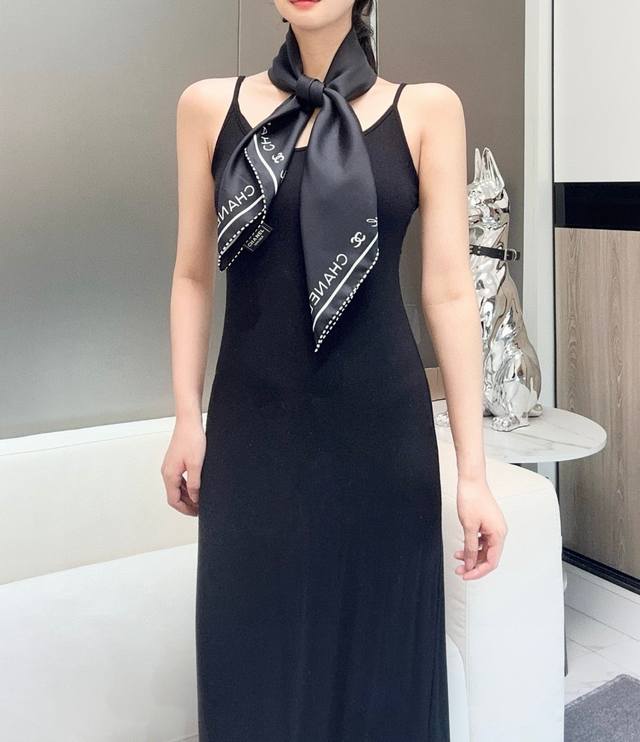 Big hit - Size: 90.X90Cm 100% twill silk Exquisite heavy hand-curled edges, fash