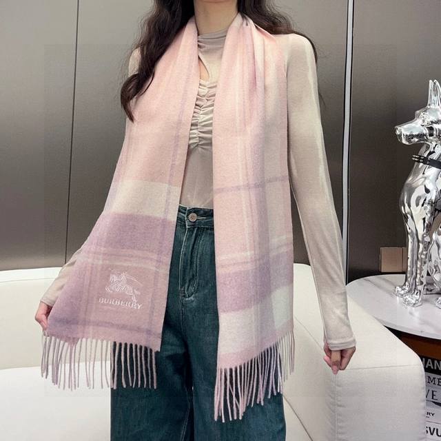 Burberry Burberry export order tail goods To be honest, the design is very simpl