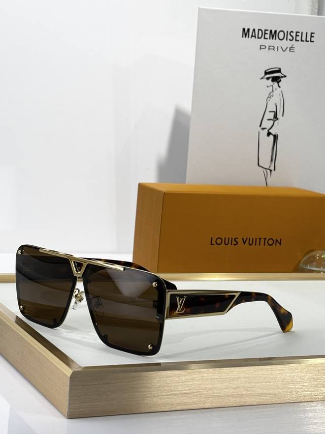 Louis Vuitto* Top Quality Model:Z2615Uz2629U Size:47 ports 23-142