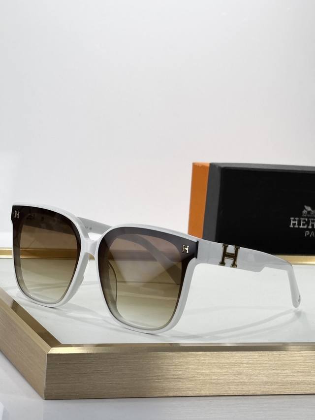 Hermes New Design Mod: Pj1905 Size: 65-14-147