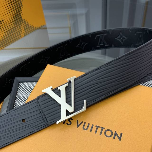 Special Lv Initiales Width 4.0Cm Double-sided belt with a larger grain of Xl Epi