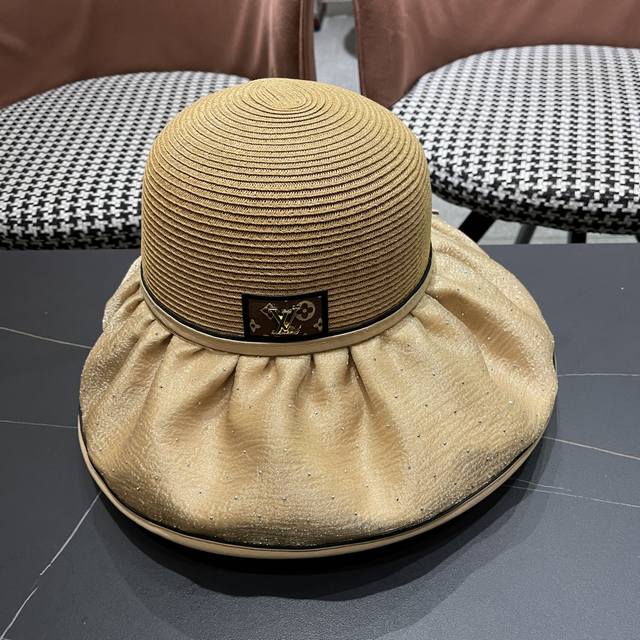 Louis Vuitton Lv summer large brim sun hat for women new outdoor travel sunshade