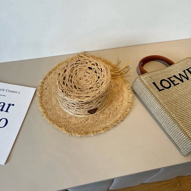 Prada new Raffia straw hat, head circumference 57Cm