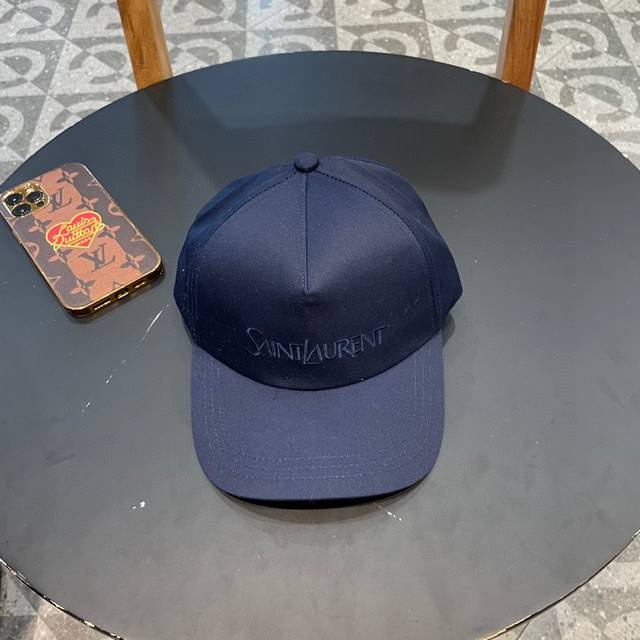 Ysl Saint Laurent baseball cap early spring official website counter new simple