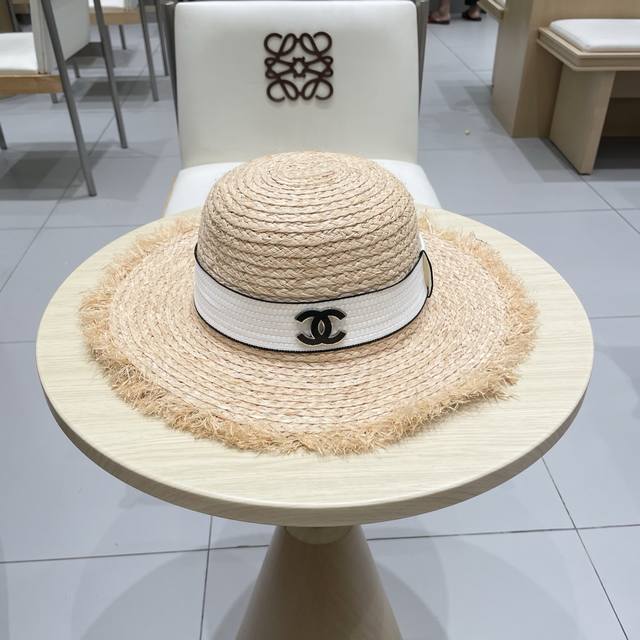 Chanel Raffia straw hat, beach hat with wide brim, head circumference 57Cm