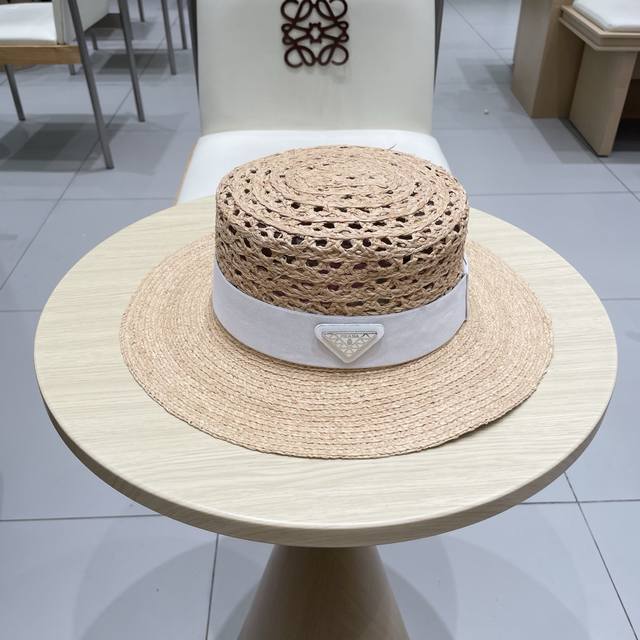 Prada new raffia hollow straw hat is the first choice for the beach in summer ~