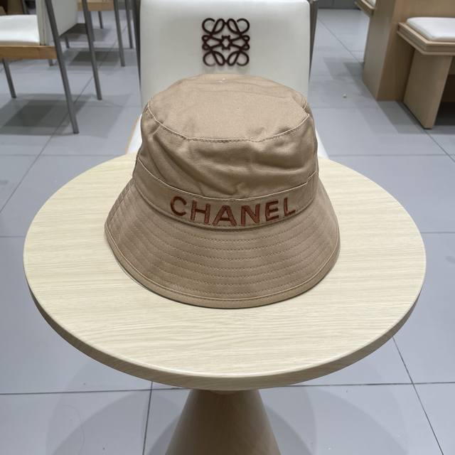 Chanel new bucket hat, classic and simple, fashionable and casual design