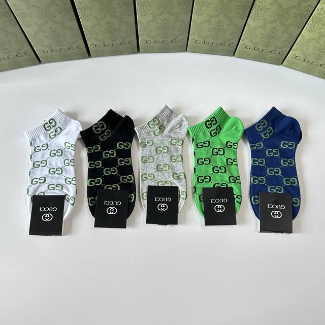 Special counter packaging Gucci new short and medium tube socks! Five pairs in a