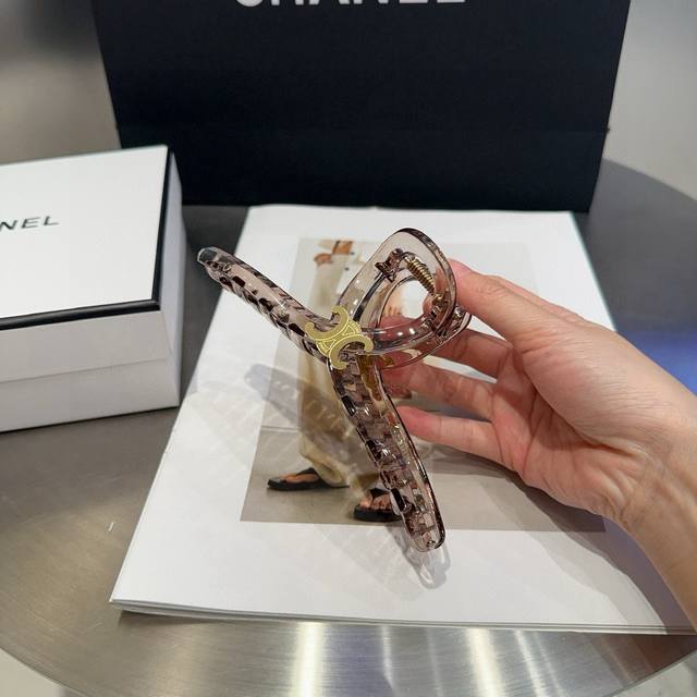 with packaging box Celine Arc de Triomphe new large clip, simple and elegant, fa