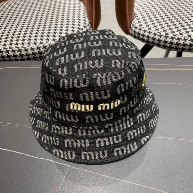 Miu Miu 2025 new denim bucket hat, simple and fashionable style, enjoy the quali
