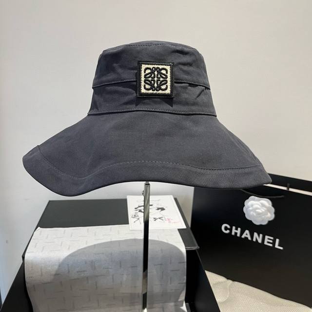 Loewe new fisherman hat, head circumference 57Cm