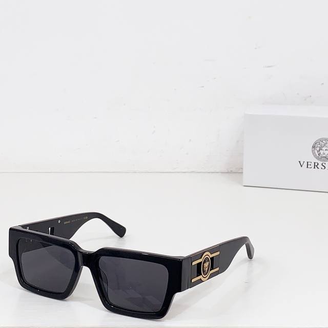 Versac* Model: Ve4459 Size: 56 ports 17-140
