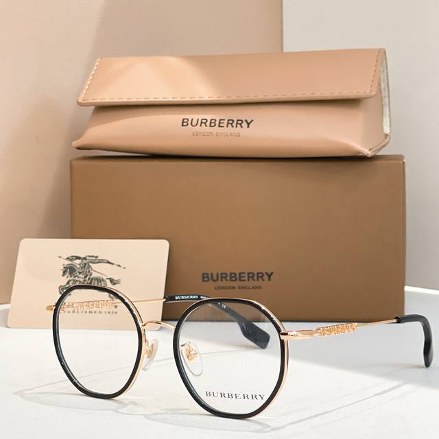 Burberr*Model