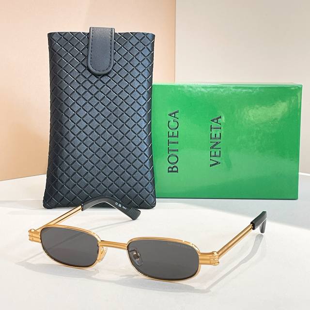 Bottega Venet*Model: Bv1381Ssize: 50 ports 20-150