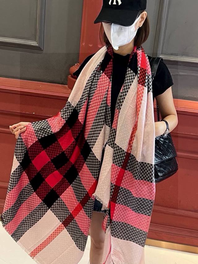 Burberry...Embroidered warhorse imported Nepalese cashmere top embroidery scarf.