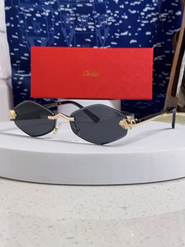 Cartier Cartier 2025 new fashion retro personality comfortable avant-garde Ct044