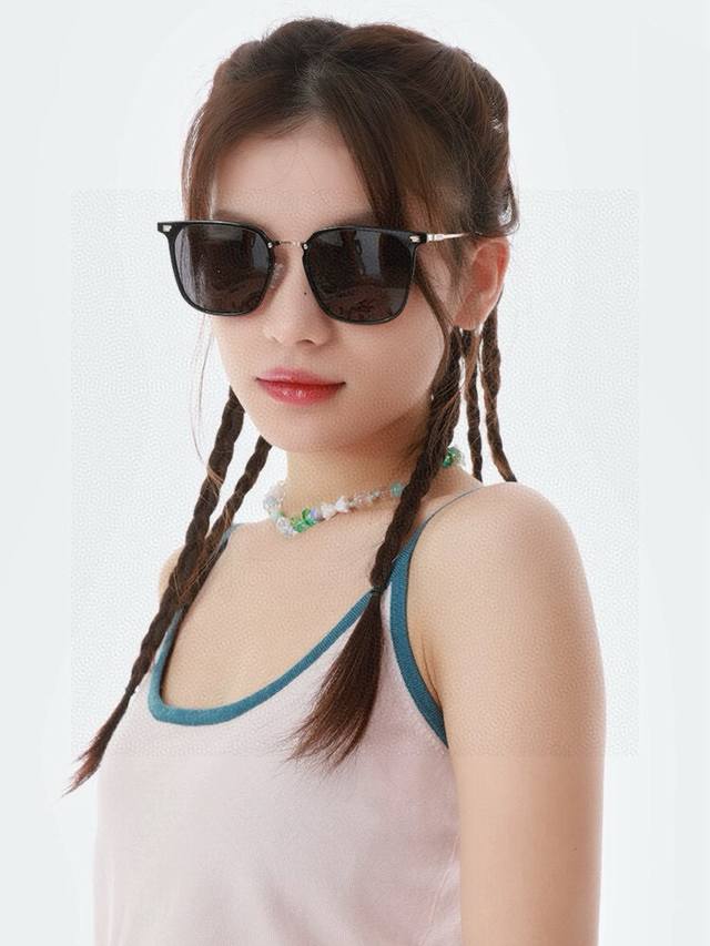 Gucci new one-piece driving glasses sunglasses travel must have a lot of celebri