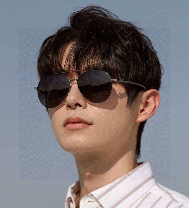 Gucci Men's Colorful Aviator Polarized Sunglasses Material: HD Nylon Thickened C