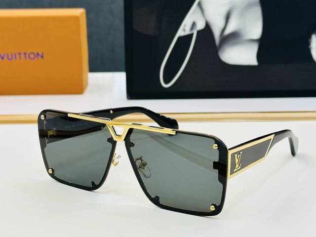 Louis Home Z2615U Size: 47 mouth 23-142 Full of vitality, showing unique persona