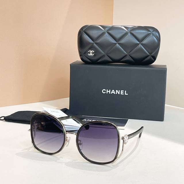 Chane*Model: 6076 Size: 54 ports 22-145
