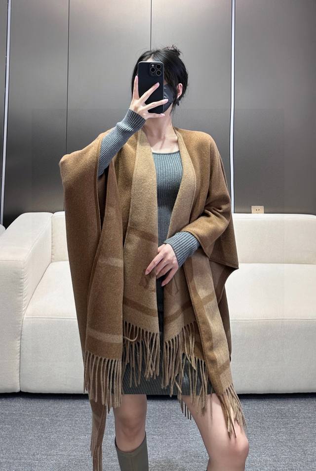 double-sided cape original quality goods, temperament is undisputed this year's