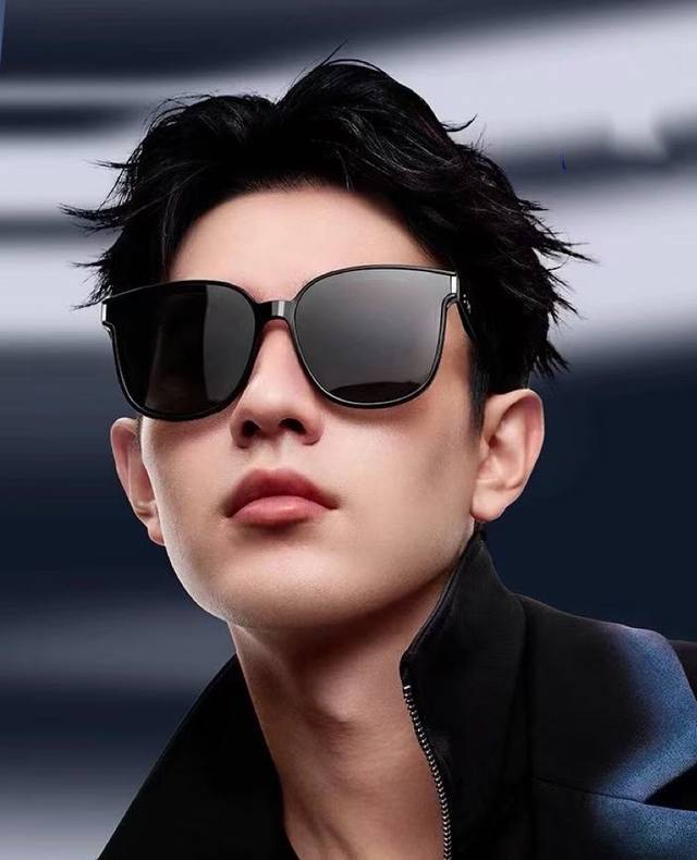 Gucci 2025 Spring New Trend Explosive Fashion Square Frame Polarized Sunglasses