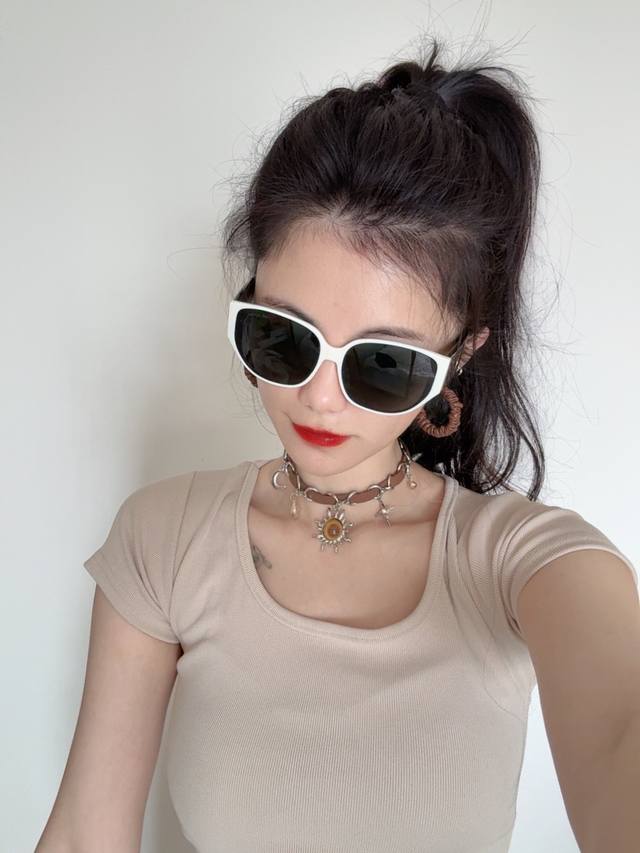 Lv 2025 new women's square frame sunglasses driving sunglasses new sunglasses fa