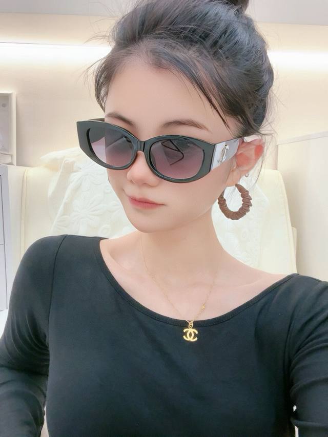 New Chanel sunglasses interpret the latest spring and summer glasses with unique