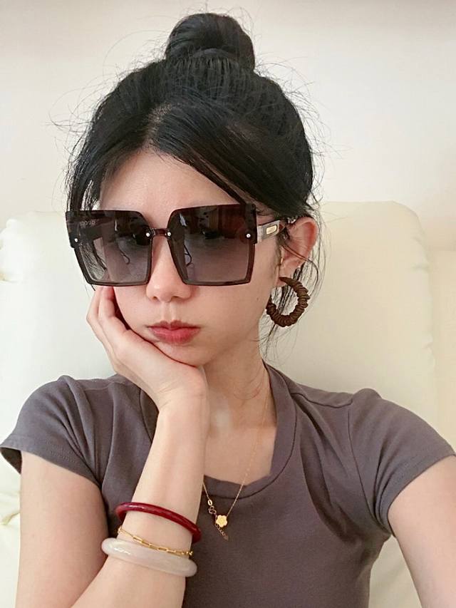 New Gucci polarized sunglasses driving glasses fashion sunglasses world's top lu