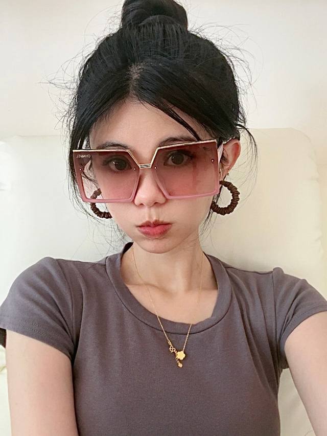 Chanel2025 official early spring new model, many celebrities wear the same Chane