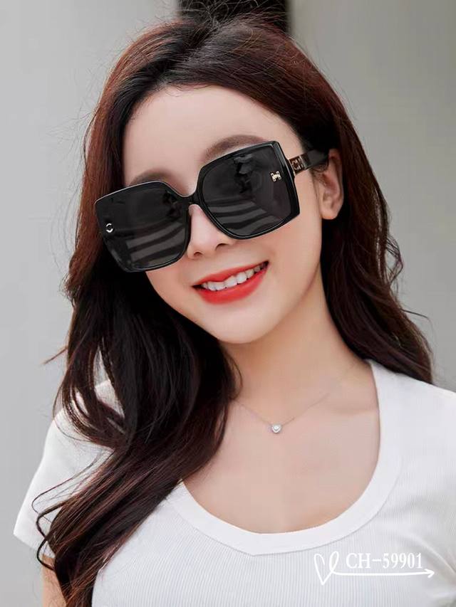 French Chanel - Chanel . Polaroid resin high-definition lens . Tr frame - light