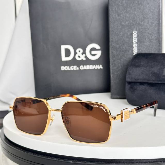 Dolce & Gabban* Model: Dg2316 Size: 58 ports 17-143