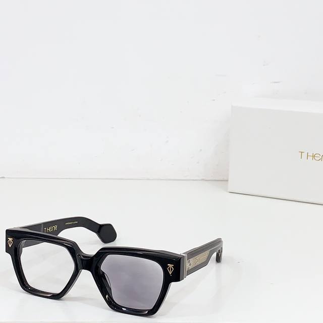 Sunglasses Photochromic Thenri Photochromic Model:Utopia Size: 53