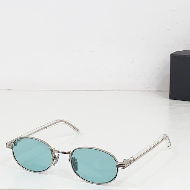 Prad* Model: Pr B53S Size: 52 ports 21-145